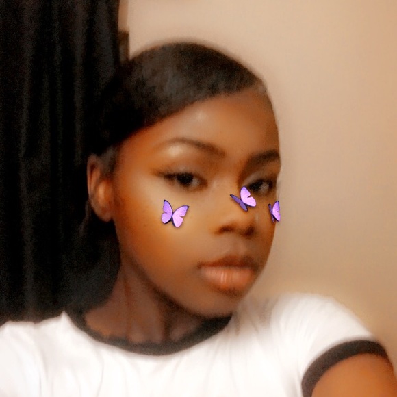 Meet your Posher, Sarah - Picture 1 of 1